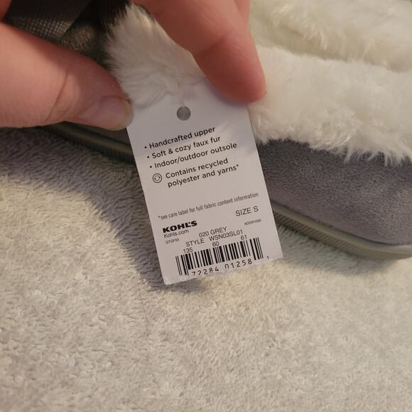 Sonoma Supercozy Gray & White Moccasin House Shoe Slippers Small 5/6 NWT - Picture 4 of 7